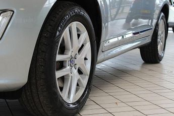 VOLVO XC60 2.4 D4 SE Lux Nav SUV 5dr Diesel Auto AWD Euro 6 (s/s) (190 ps)