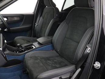 VOLVO XC40 Recharge 69kWh Core SUV 5dr Electric Auto (231 ps)