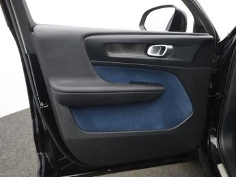 VOLVO XC40 Recharge 69kWh Core SUV 5dr Electric Auto (231 ps)