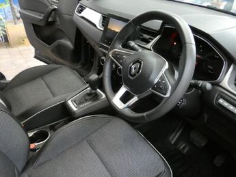 RENAULT CAPTUR 1.6 E-TECH 9.8kWh techno SUV 5dr Petrol Plug-in Hybrid Auto Euro