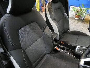 RENAULT CAPTUR 1.6 E-TECH 9.8kWh techno SUV 5dr Petrol Plug-in Hybrid Auto Euro