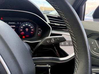 AUDI Q3 2.0 TFSI 40 S line SUV 5dr Petrol S Tronic quattro Euro 6-1 OWNE