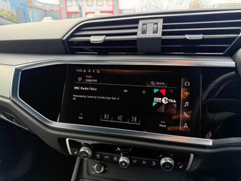 AUDI Q3 2.0 TFSI 40 S line SUV 5dr Petrol S Tronic quattro Euro 6-1 OWNE