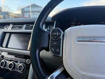 LAND ROVER RANGE ROVER 3.0 TD V6 Vogue SUV 5dr Diesel Auto 4WD Euro 6 (s/s) (258 ps) 1 