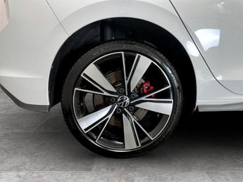 VOLKSWAGEN GOLF 1.4 TSI 13kWh GTE Hatchback 5dr Petrol Plug-in Hybrid DSG Euro 6