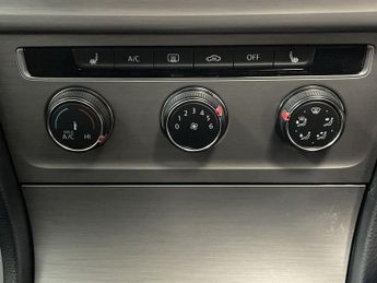 VOLKSWAGEN GOLF 1.4 TSI BlueMotion Tech Match Edition Hatchback 5dr Petrol DSG E