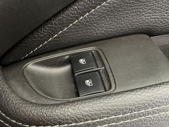 VAUXHALL ADAM 1.4 16v SLAM Hatchback 3dr Petrol Manual Euro 5 (100 ps) - AA IN