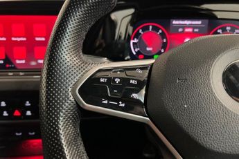 VOLKSWAGEN GOLF 2.0 TDI GTD Hatchback 5dr Diesel DSG Euro 6 (s/s) (200 ps) Front