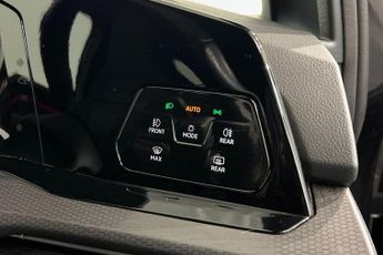 VOLKSWAGEN GOLF 2.0 TDI GTD Hatchback 5dr Diesel DSG Euro 6 (s/s) (200 ps) Front