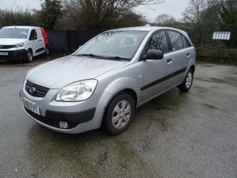 Kia Rio 1.5 CRDi 2 Hatchback 5dr Diesel Manual (119 g/km, 108 bhp)