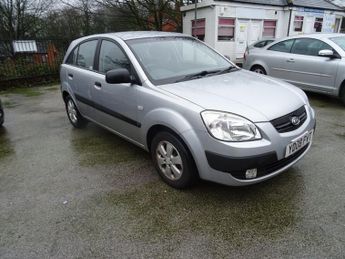KIA RIO 1.5 CRDi 2 Hatchback 5dr Diesel Manual (119 g/km, 108 bhp)
