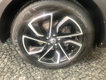 MG MG ZS 1.0 T-GDI Exclusive SUV 5dr Petrol Auto Euro 6 (111 ps)