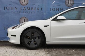 TESLA Model 3 Standard Range Plus Saloon 4dr Electric Auto RWD (241 bhp)