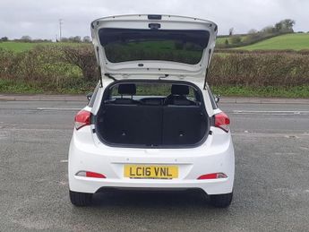 HYUNDAI I20 1.4 Premium Hatchback 5dr Petrol Auto Euro 6 (100 ps)