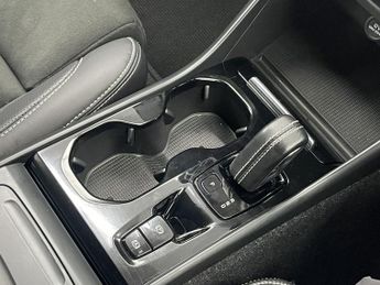 VOLVO XC40 2.0 B4 MHEV R-Design Pro SUV 5dr Petrol Hybrid Auto AWD Euro 6 (