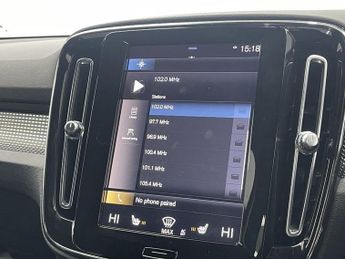 VOLVO XC40 2.0 B4 MHEV R-Design Pro SUV 5dr Petrol Hybrid Auto AWD Euro 6 (