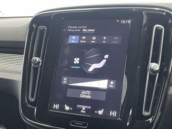 VOLVO XC40 2.0 B4 MHEV R-Design Pro SUV 5dr Petrol Hybrid Auto AWD Euro 6 (