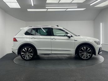 VOLKSWAGEN TIGUAN 2.0 TDI R-Line SUV 5dr Diesel DSG Euro 6 (s/s) (150 ps)