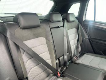 VOLKSWAGEN TIGUAN 2.0 TDI R-Line SUV 5dr Diesel DSG Euro 6 (s/s) (150 ps)