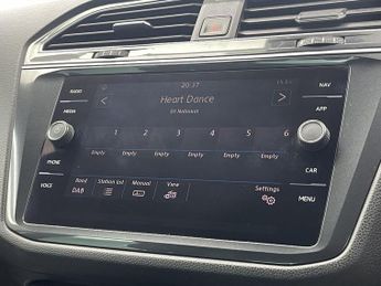 VOLKSWAGEN TIGUAN 2.0 TDI R-Line SUV 5dr Diesel DSG Euro 6 (s/s) (150 ps)