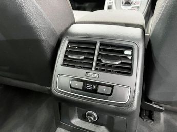 AUDI A4 AVANT 2.0 TDI 35 Technik Estate 5dr Diesel S Tronic Euro 6 (s/s) (163 