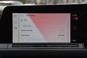 VOLKSWAGEN GOLF 1.5 eTSI MHEV R-Line Hatchback 5dr Petrol Hybrid DSG Euro 6 (s/s