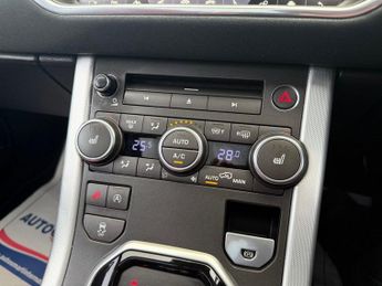 LAND ROVER RANGE ROVER EVOQUE 2.0 TD4 HSE Dynamic SUV 5dr Diesel Auto 4WD Euro 6 (s/s) (180 ps