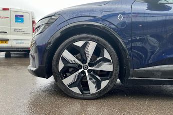 RENAULT 11 60kWh techno Hatchback 5dr Electric Auto (optimum charge) (220 p