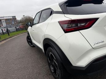 NISSAN JUKE 1.6 N-Connecta SUV 5dr Petrol Hybrid Auto Euro 6 (143 ps)
