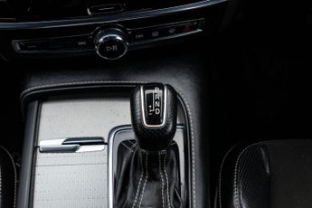 VOLVO S90 2.0 D4 R-Design Saloon 4dr Diesel Auto Euro 6 (s/s) (190 ps)
