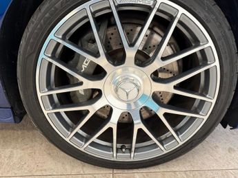 MERCEDES-BENZ C-CLASS 4.0 C63 V8 BiTurbo AMG (Premium) Estate 5dr Petrol SpdS MCT Euro