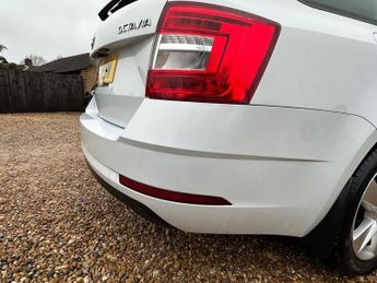 SKODA OCTAVIA 1.6 TDI SE Estate 5dr Diesel Manual Euro 6 (s/s) (115 ps)