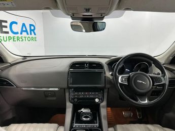 JAGUAR F-PACE 2.0 D180 Portfolio SUV 5dr Diesel Auto AWD Euro 6 (s/s) (180 ps)