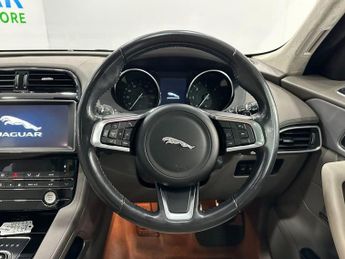 JAGUAR F-PACE 2.0 D180 Portfolio SUV 5dr Diesel Auto AWD Euro 6 (s/s) (180 ps)