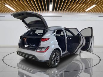 HYUNDAI KONA 64kWh Premium SUV 5dr Electric Auto (10.5kW Charger) (204 ps)