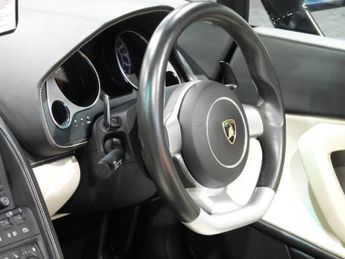 LAMBORGHINI GALLARDO 5.0 V10 Spyder 2dr Petrol EGear 4WD Euro 4 (520 ps)