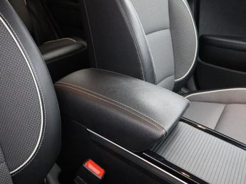 KIA NIRO 64kWh 2 SUV 5dr Electric Auto (201 bhp)