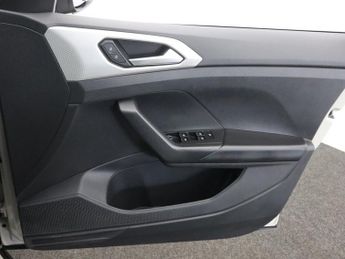 VOLKSWAGEN T-CROSS 1.0 TSI MOVE SUV 5dr Petrol DSG Euro 6 (s/s) (110 ps)