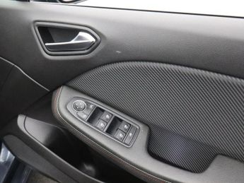 RENAULT CLIO 1.0 TCe RS Line Hatchback 5dr Petrol Manual Euro 6 (s/s) (90 ps)