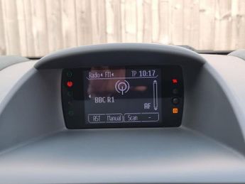 FORD FIESTA 1.4 Titanium Hatchback 5dr Petrol Automatic (154 g/km, 94 bhp)