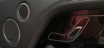 LAND ROVER RANGE ROVER 3.0 SD V6 Vogue Auto 4WD Euro 6 (s/s) 5dr