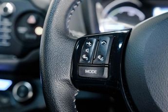 TOYOTA YARIS 1.5 VVT-h Icon Tech Hatchback 5dr Petrol Hybrid E-CVT Euro 6 (s/