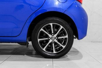 TOYOTA YARIS 1.5 VVT-h Icon Tech Hatchback 5dr Petrol Hybrid E-CVT Euro 6 (s/