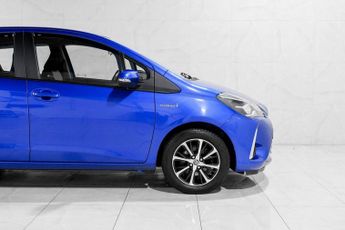 TOYOTA YARIS 1.5 VVT-h Icon Tech Hatchback 5dr Petrol Hybrid E-CVT Euro 6 (s/