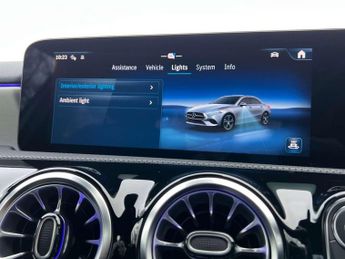 MERCEDES-BENZ A-CLASS 1.3 A 180 AMG Line Executive MHEV A 4dr