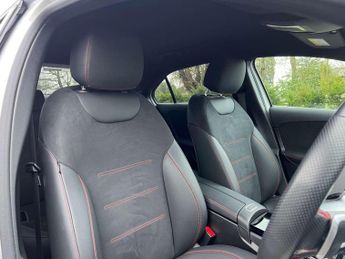 MERCEDES-BENZ A-CLASS 1.3 A 180 AMG Line Executive MHEV A 4dr