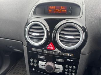 VAUXHALL CORSA 1.4 16V SE Hatchback 5dr Petrol Auto Euro 5 (100 ps)