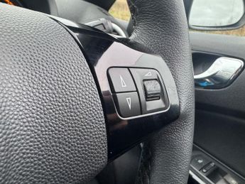 VAUXHALL CORSA 1.4 16V SE Hatchback 5dr Petrol Auto Euro 5 (100 ps)