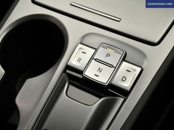 HYUNDAI KONA 39kWh Premium SUV 5dr Electric Auto (10.5kW Charger) (136 ps)