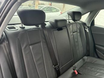 AUDI A4 2.0 TDI 35 Sport Saloon 4dr Diesel S Tronic Euro 6 (s/s) (150 ps